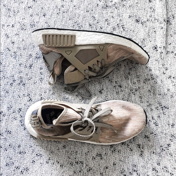 adidas Shoes - ADIDAS like new! Worn one time size 9 tan/white